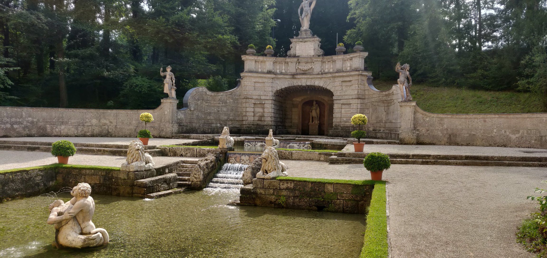 Foto bij Schloss Hellbrun