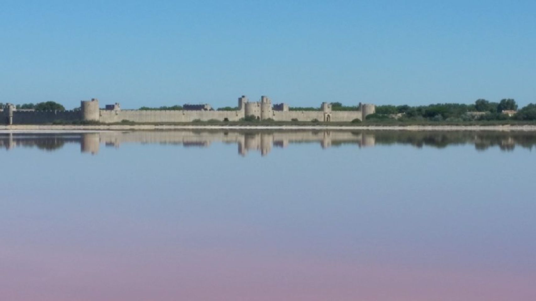 Foto bij Le Salin D'Aigues-Mortes