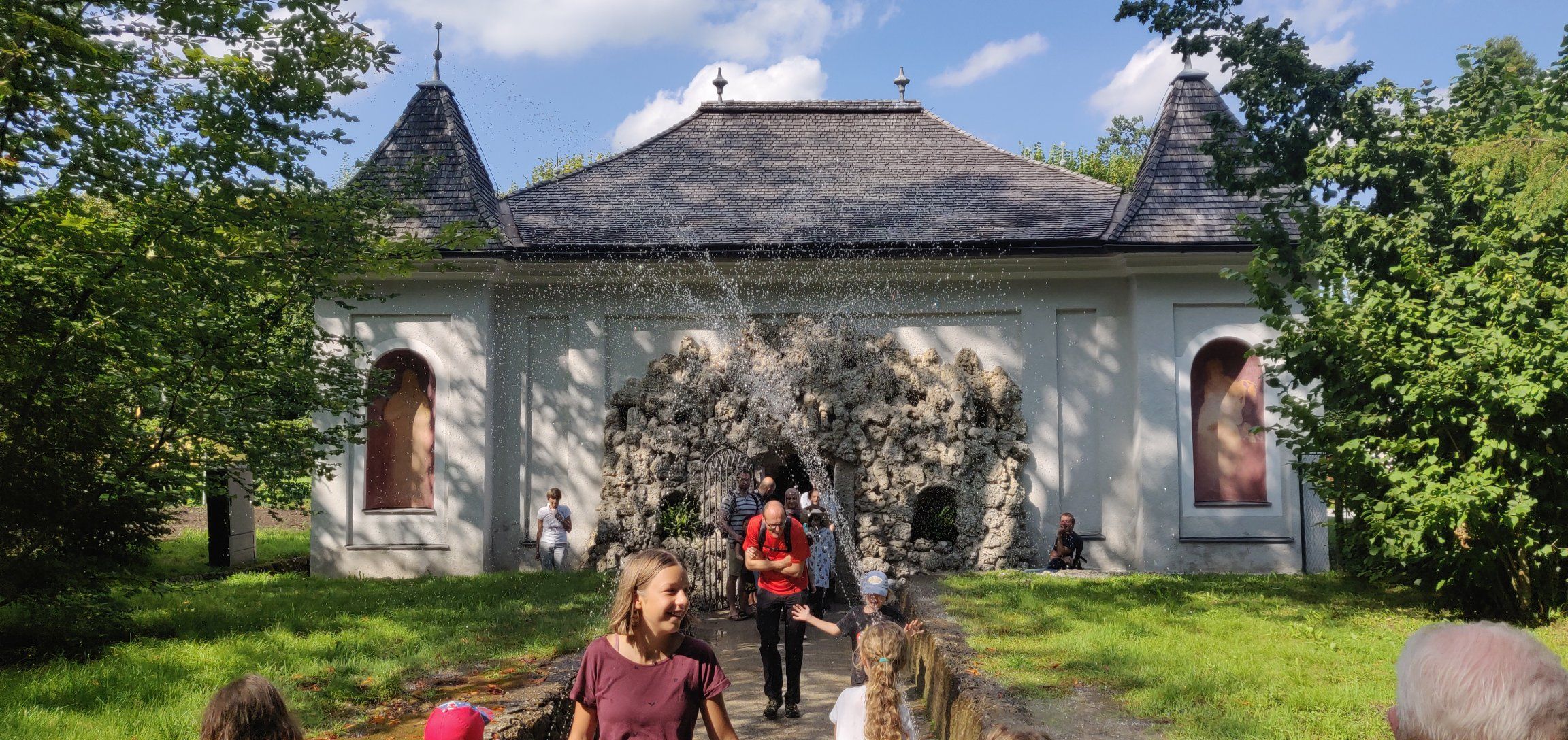 Foto bij Schloss Hellbrun