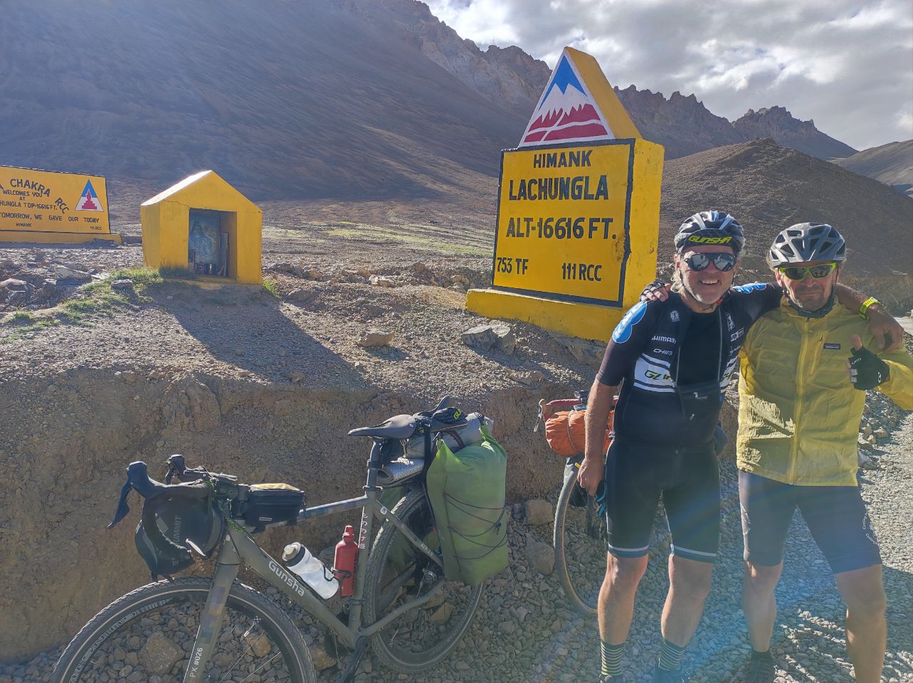 Lachalung La at 5000 metres above the sea