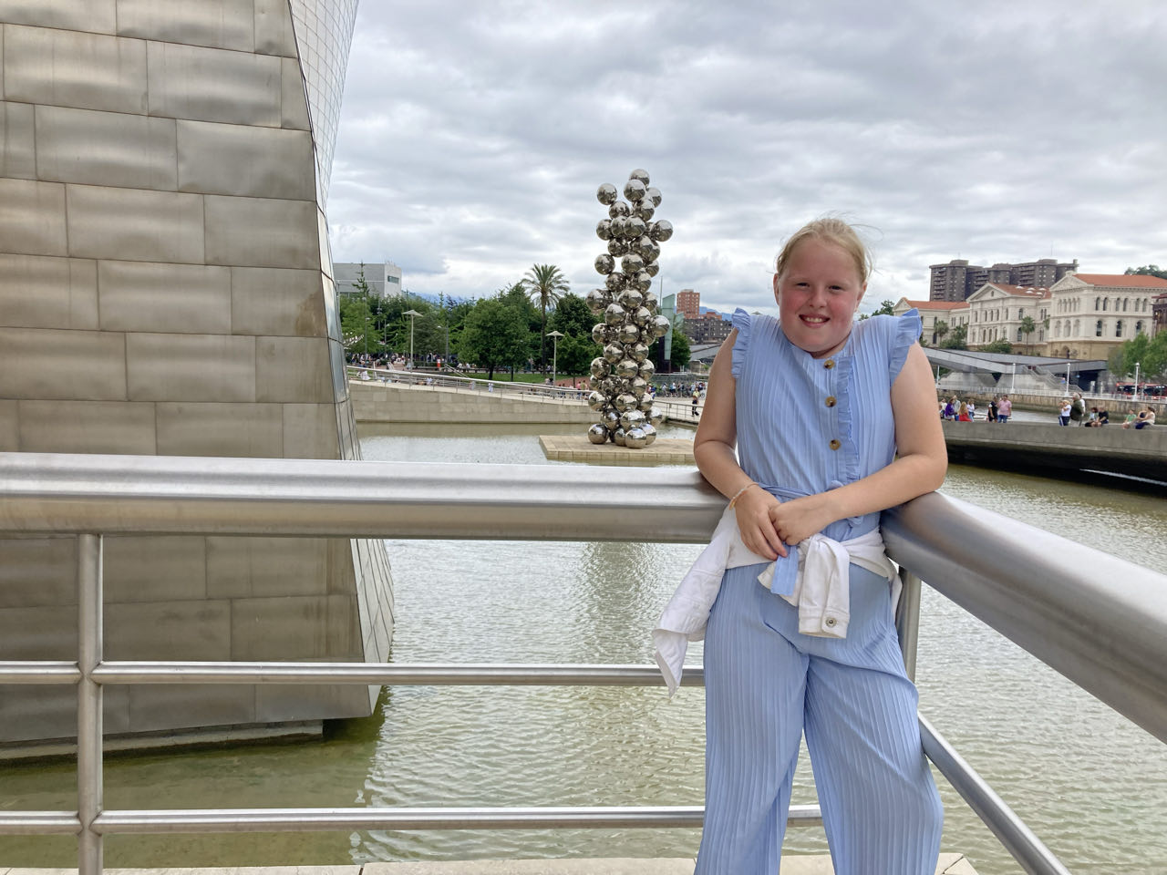 Foto bij Guggenheim Bilbao