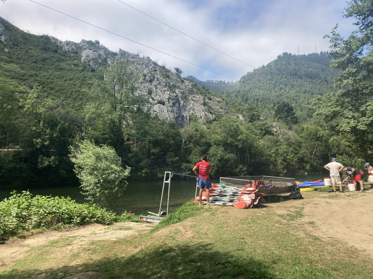 Foto bij Cangas De Onís - Kano op de Sella