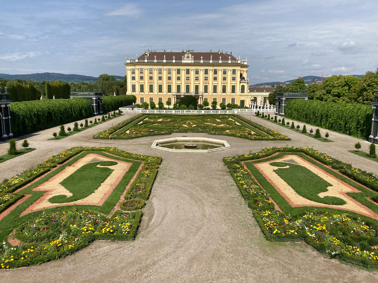 Foto bij Vienna: Schloss Schönbrunn